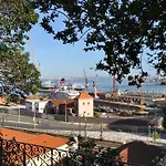 Hello Santos Lizbona