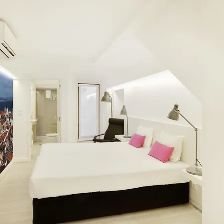 Apartment Hello Santos Lisbon